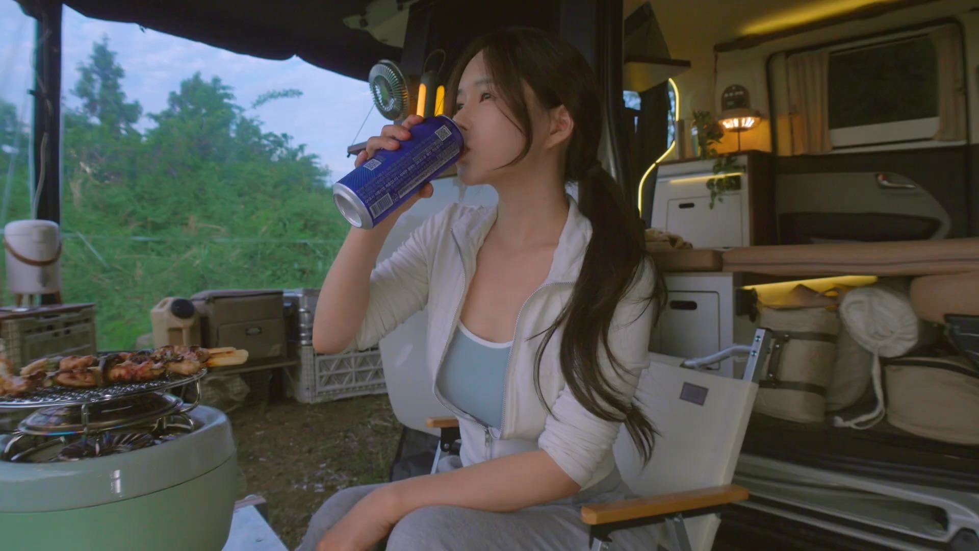 99中文字幕在线91日韩欧美在线国产|日韩乱码一区二区三区四区|狠狠人妻久久久久久综合|欧美 国产日韩 综合在线|亚洲欧美综合精品久久成人网|精品一区二区国产av|亚洲10p|SUV悬在山坡两人危在旦夕 十几人拉绳作保险